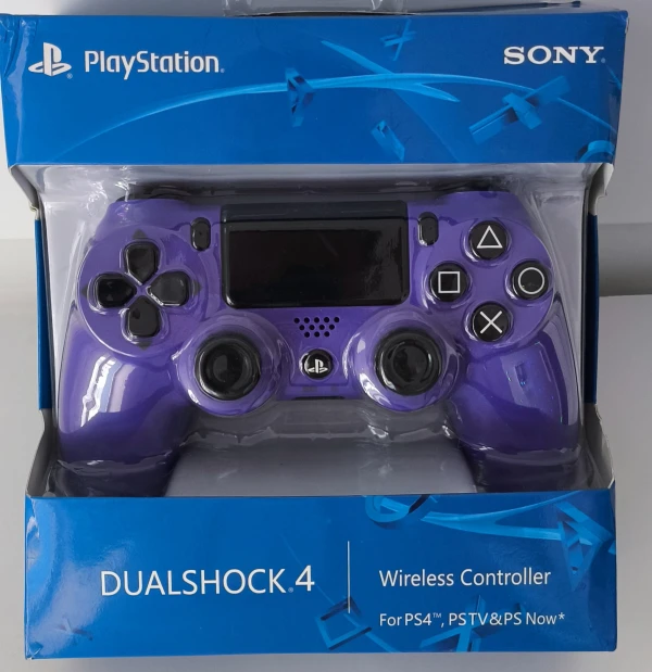 DualShock 4's foto | Alpha Technology |  BizneCubano