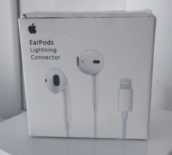 Audífonos EarPods's foto | Alpha Technology |  BizneCubano